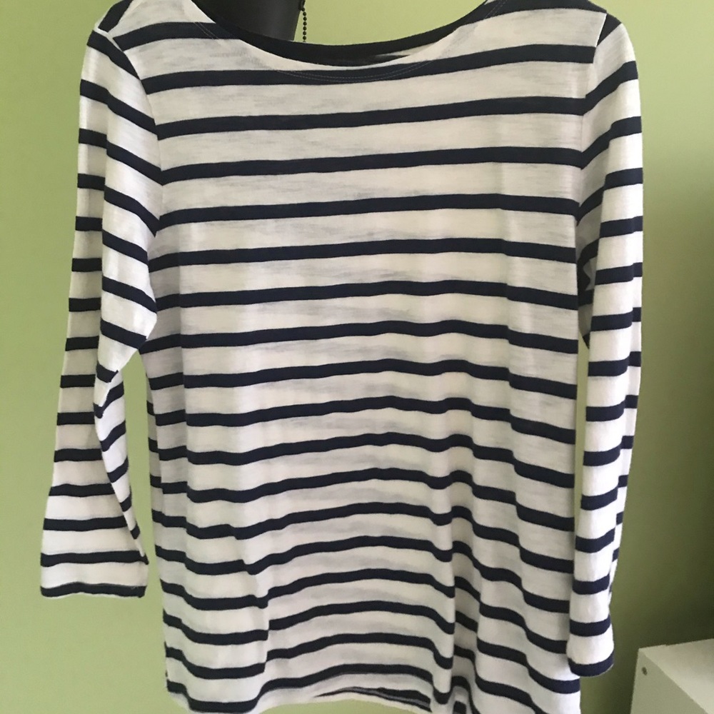 old navy long sleeve t-shirt